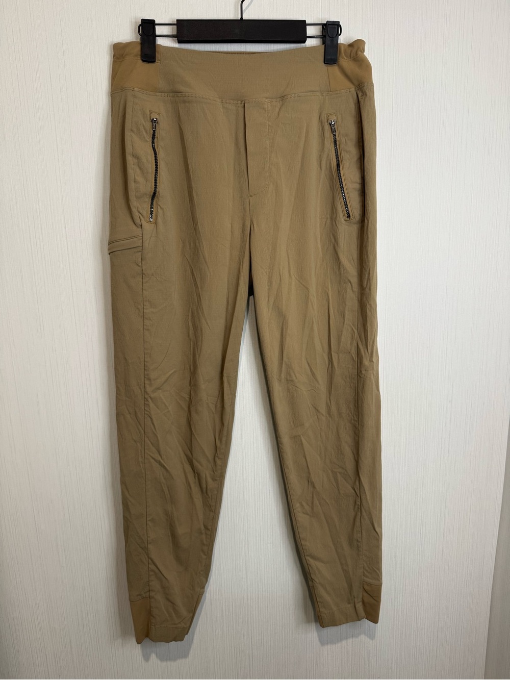 Athleta Trekkie North Jogger Pant. Khaki. Size 6. No flaws noted!